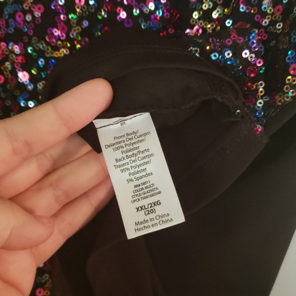 Sparkly Sequin Top. Multicolor. Plus size. - Picture 4 of 7